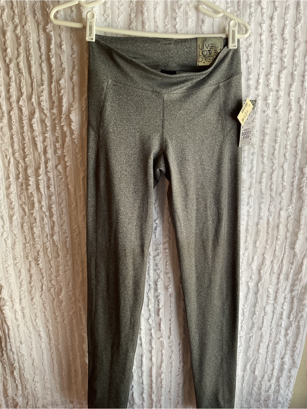 LIVE LOVE DREAM GREY ATHLETIC LEGGINGS SZ.S. BOOTY ENHANCING FIT 28”x29”